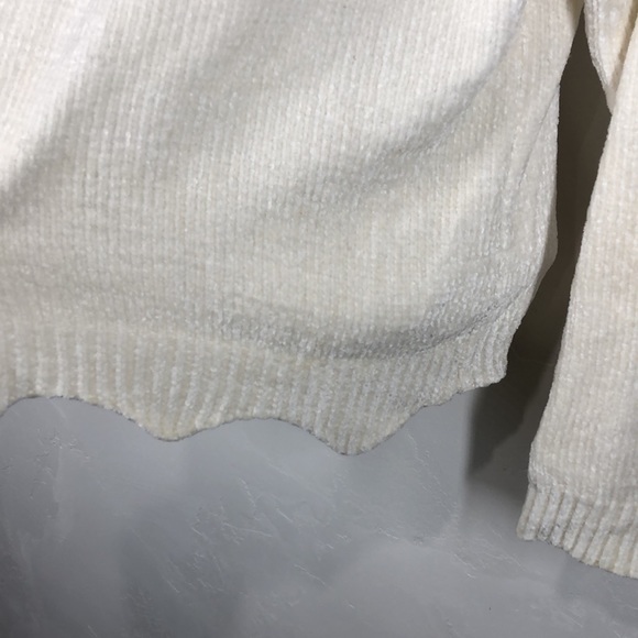 Love Tree cream super soft sweater size small - Picture 5 of 11